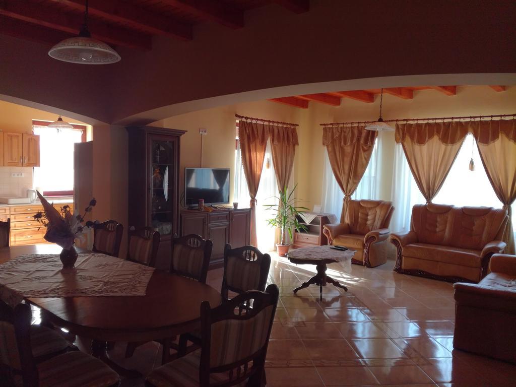 Tordai Vendeghaz Hotel Bihartorda Ngoại thất bức ảnh